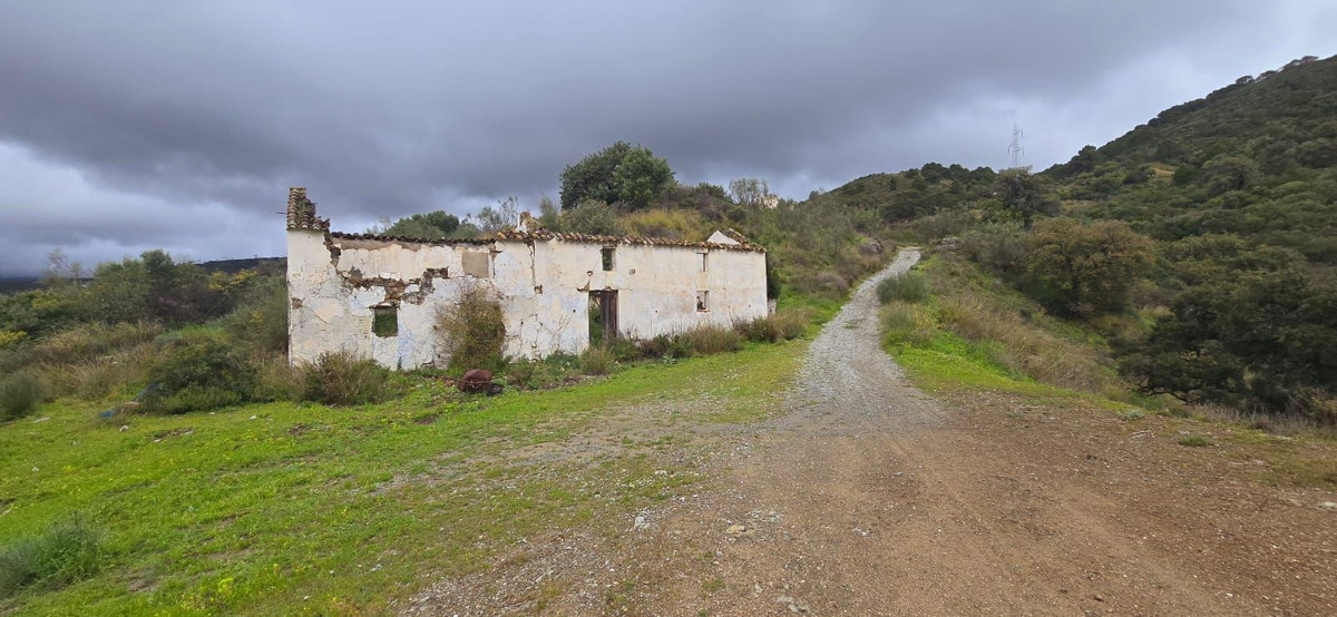 Se vende Terreno Rustico  en Costa Del Sol, Málaga, España