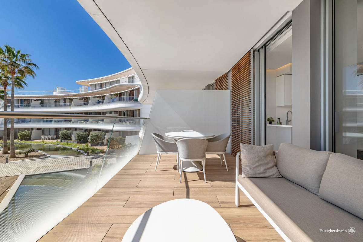 2 Bed Apartment for sale in Estepona Costa Del Sol, Málaga, Spain