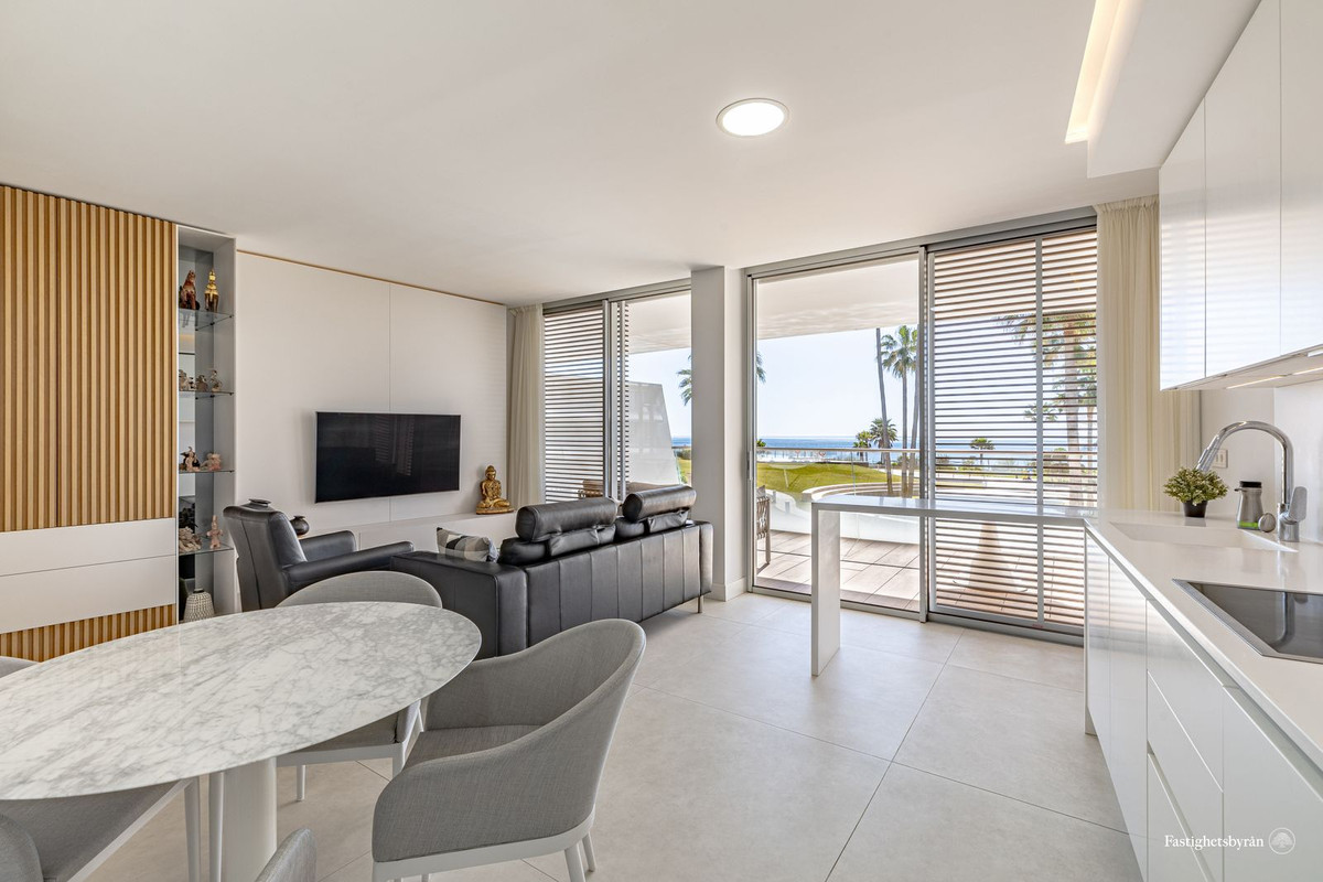 2 Bed Apartment for sale in Estepona Costa Del Sol, Málaga, Spain