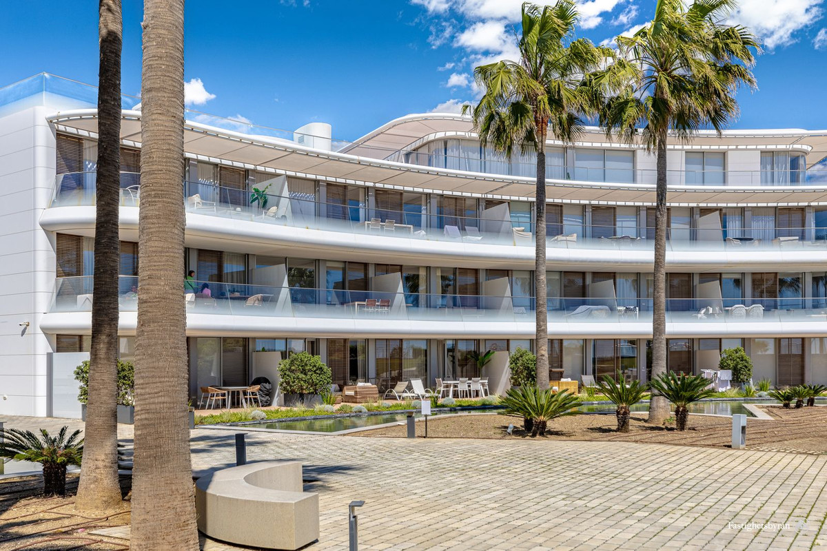 2 Bed Apartment for sale in Estepona Costa Del Sol, Málaga, Spain