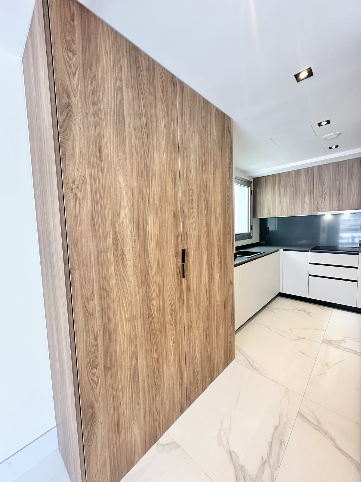 3 Bed Apartment for sale in San Pedro De Alcántara Costa Del Sol, Málaga, Spain