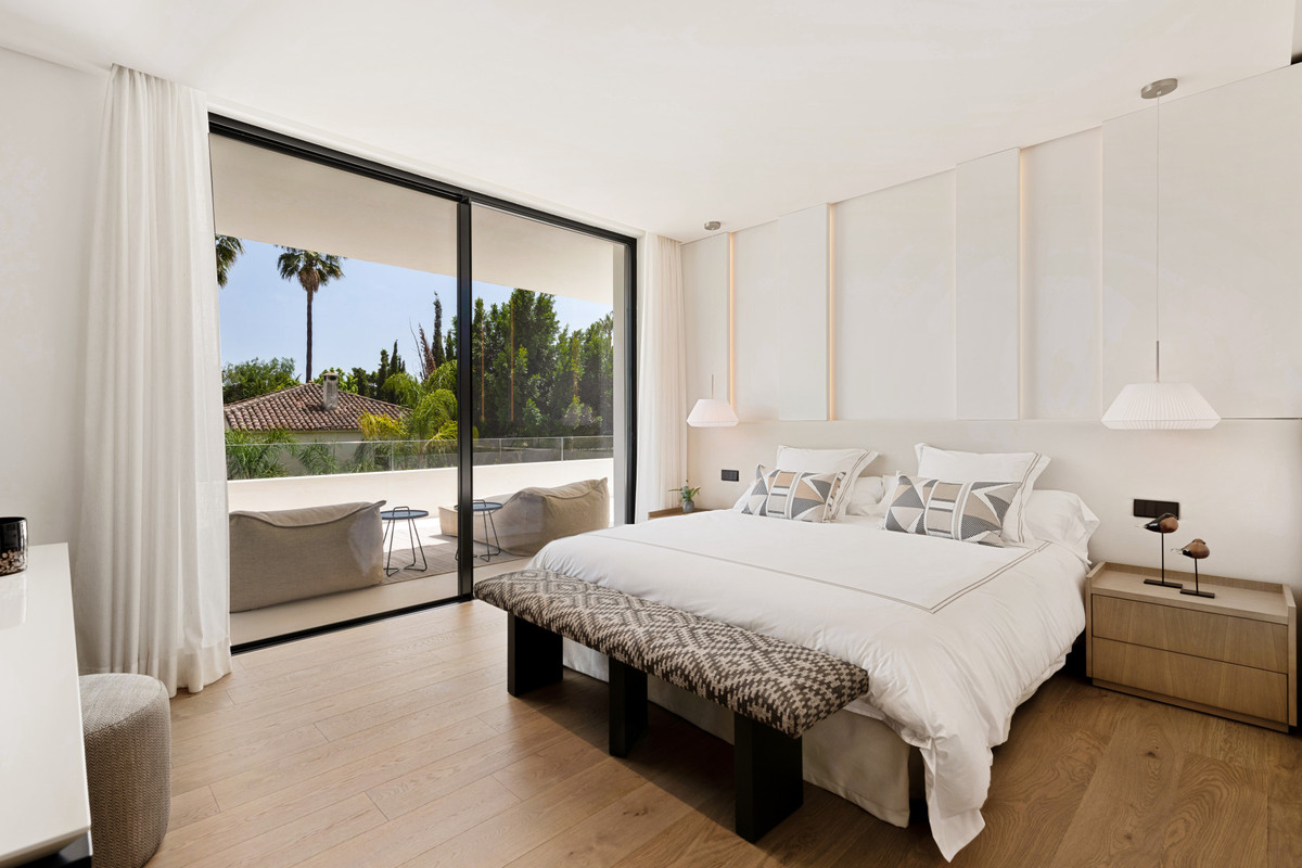 Se vende Villa - Chalet de 5 dormitorios en Costa Del Sol, Málaga, España