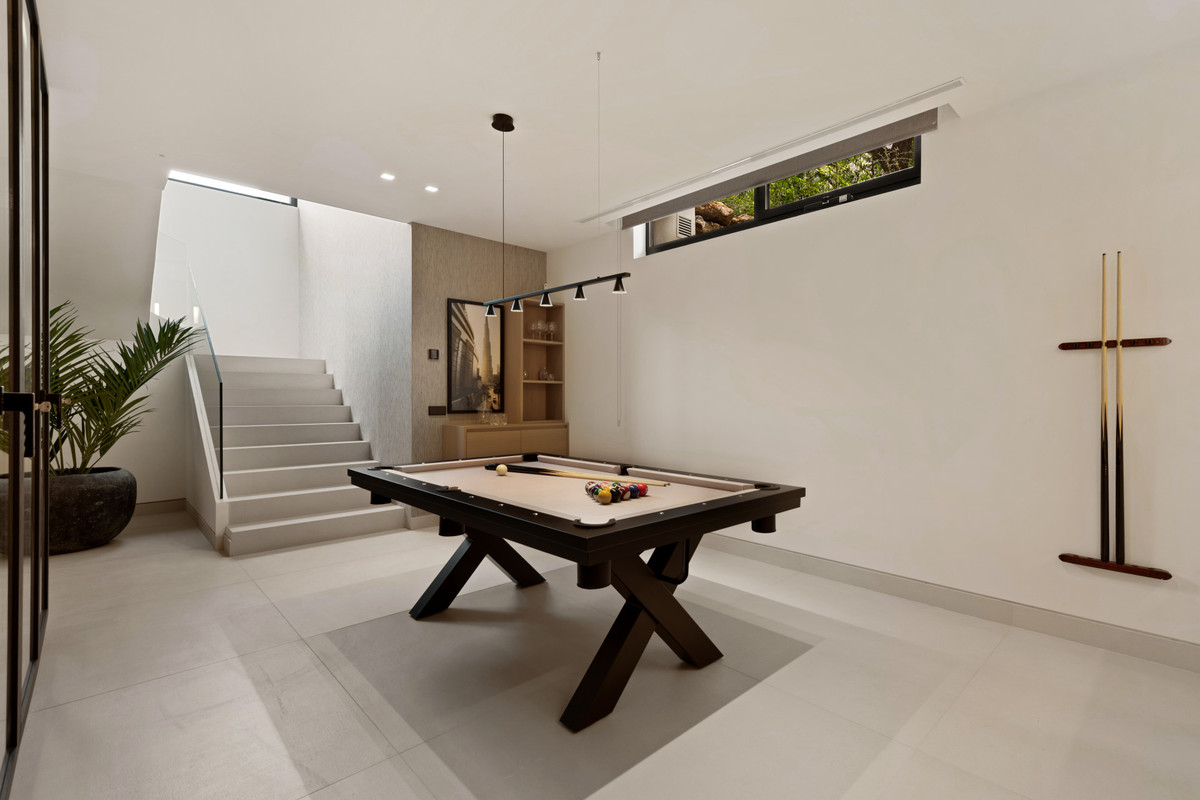 Se vende Villa - Chalet de 5 dormitorios en Costa Del Sol, Málaga, España