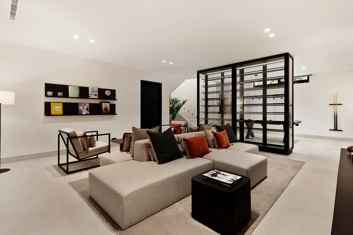 Se vende Villa - Chalet de 5 dormitorios en Costa Del Sol, Málaga, España