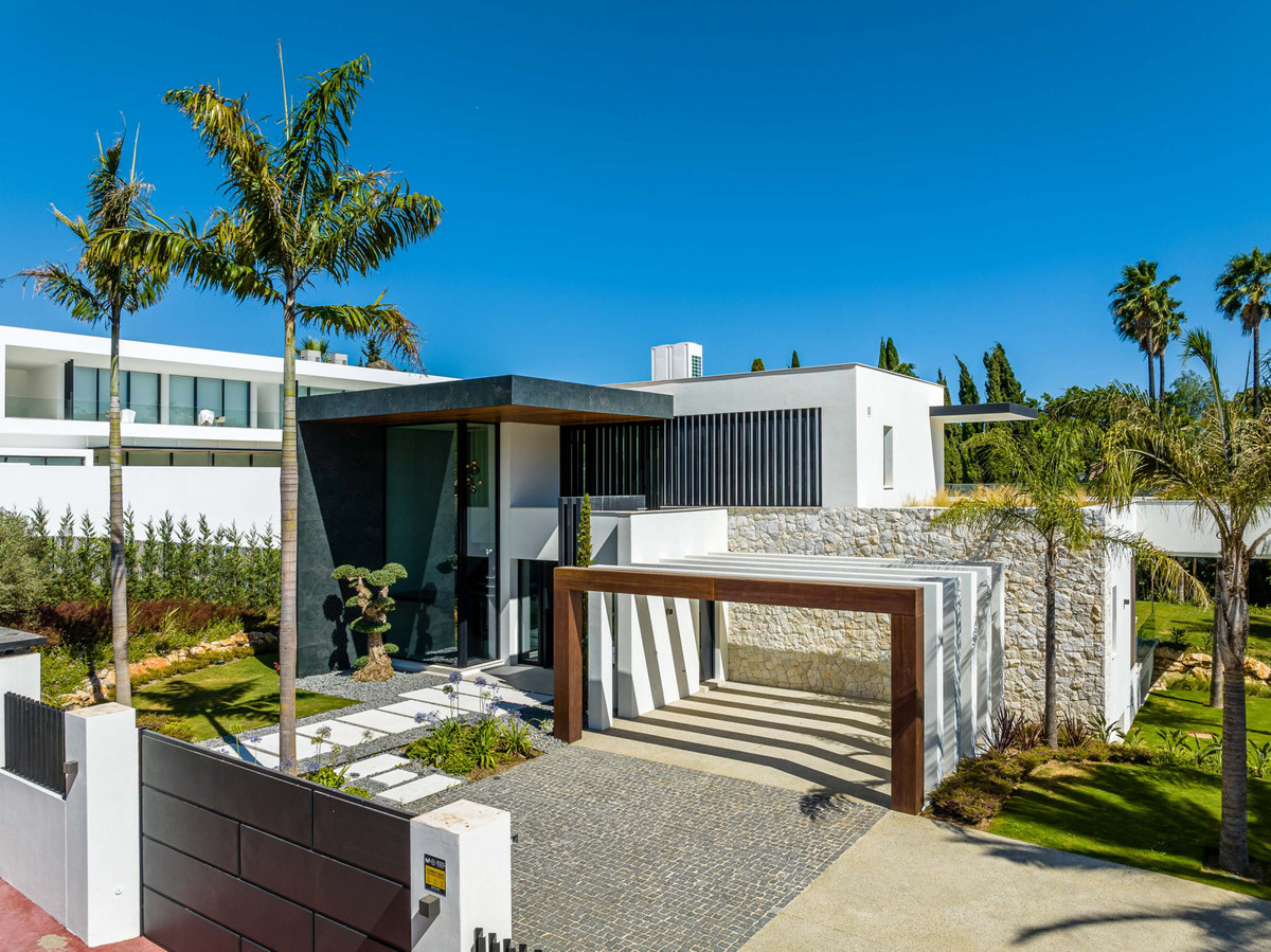 Se vende Villa - Chalet de 5 dormitorios en Costa Del Sol, Málaga, España