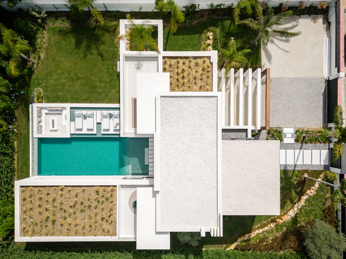 Se vende Villa - Chalet de 5 dormitorios en Costa Del Sol, Málaga, España