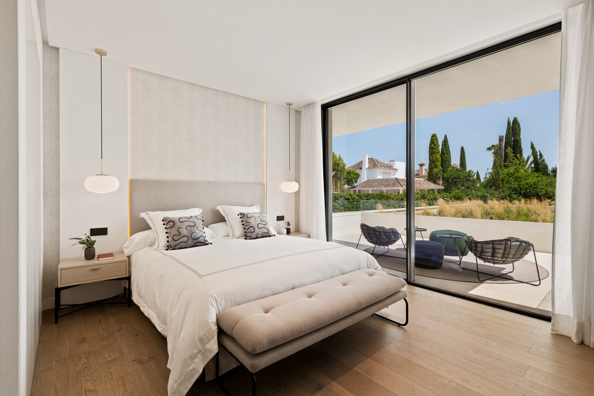 Se vende Villa - Chalet de 5 dormitorios en Costa Del Sol, Málaga, España