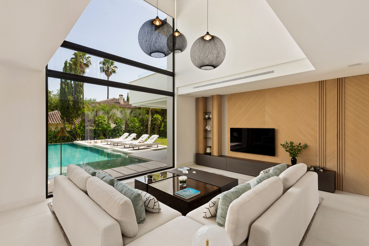 Se vende Villa - Chalet de 5 dormitorios en Costa Del Sol, Málaga, España