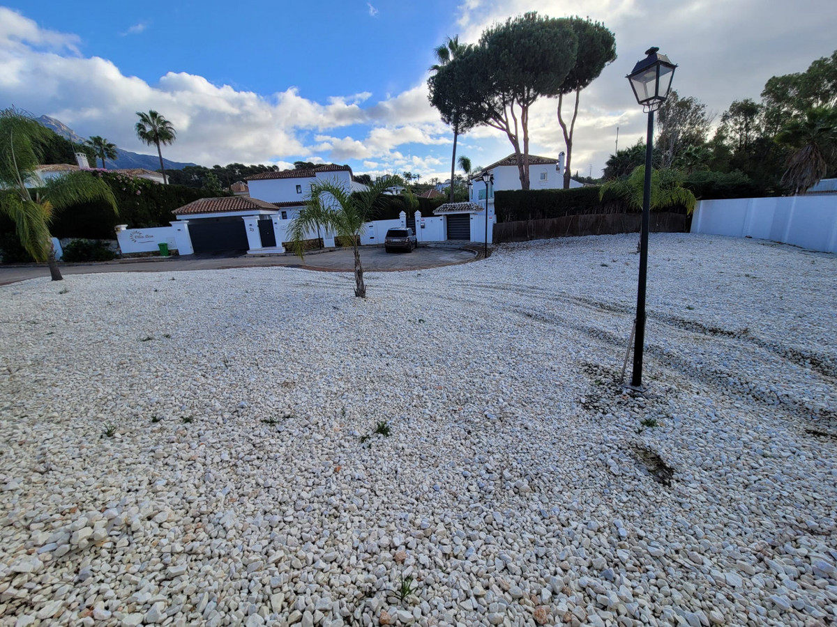 Plots for sale in Nueva Andalucía Costa Del Sol, Málaga, Spain
