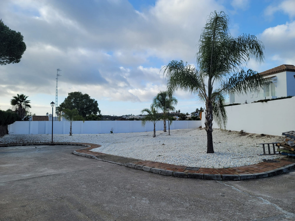Plots for sale in Nueva Andalucía Costa Del Sol, Málaga, Spain