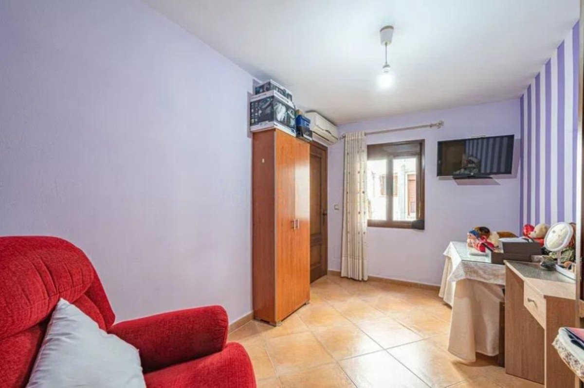 Se vende Edificio residencial de 10 dormitorios en Costa Del Sol, Málaga, España