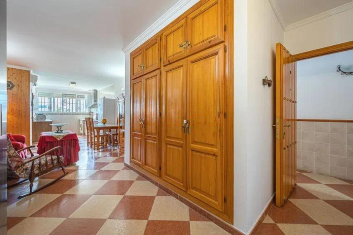 Se vende Edificio residencial de 10 dormitorios en Costa Del Sol, Málaga, España