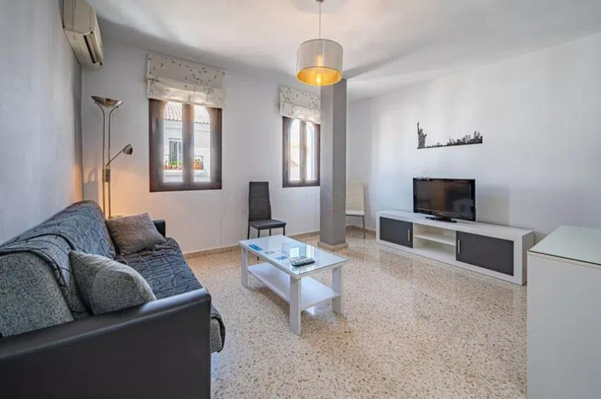Se vende Edificio residencial de 10 dormitorios en Costa Del Sol, Málaga, España