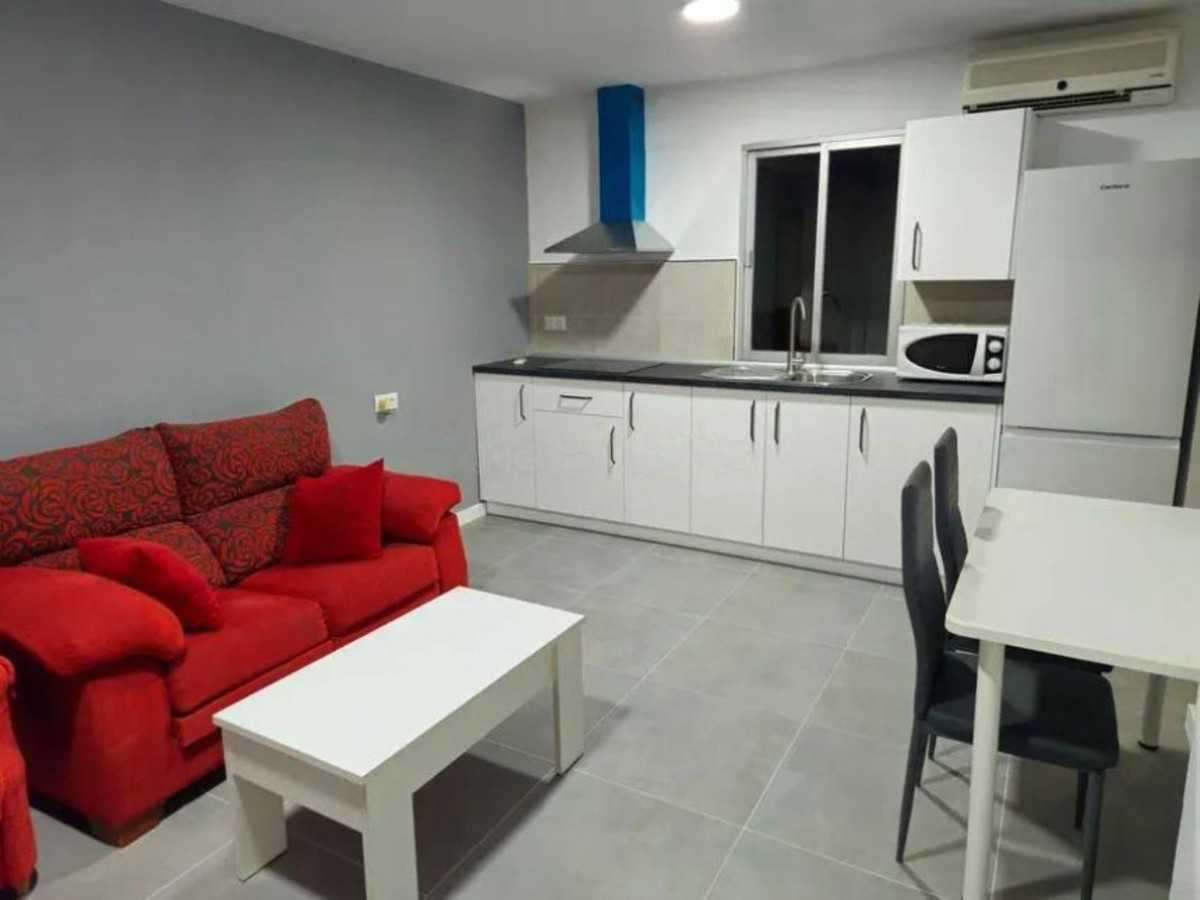 Se vende Edificio residencial de 10 dormitorios en Costa Del Sol, Málaga, España