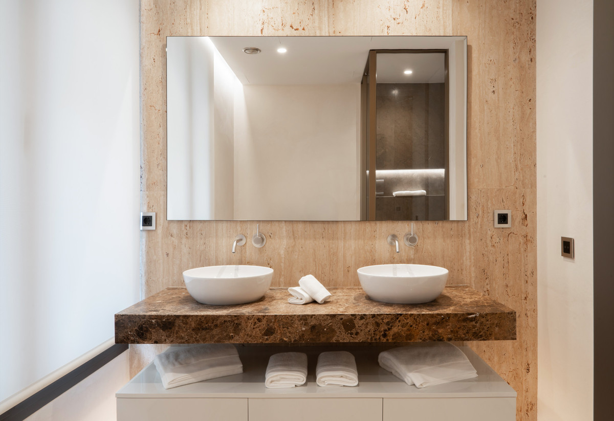 4 Bed Apartment for sale in The Golden Mile Costa Del Sol, Málaga, Spain