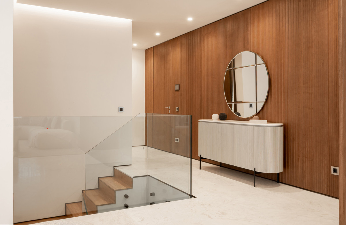 4 Bed Apartment for sale in The Golden Mile Costa Del Sol, Málaga, Spain