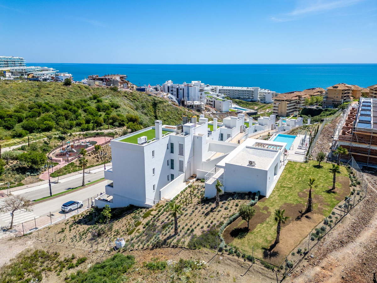 3 Bed Apartment for sale in Fuengirola Costa Del Sol, Málaga, Spain