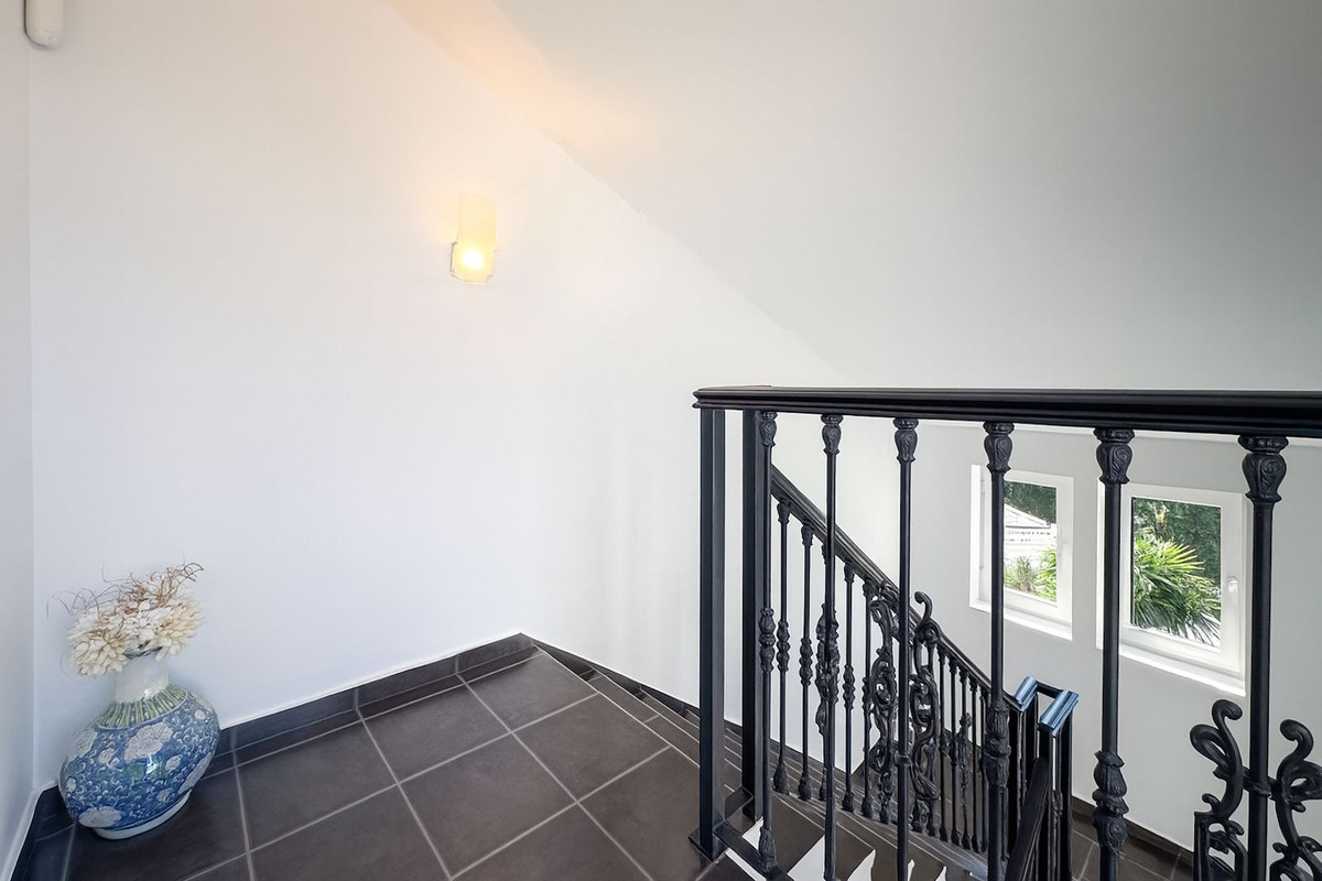 4 Bed Townhouse for sale in Cerros Del Aguila Costa Del Sol, Málaga, Spain