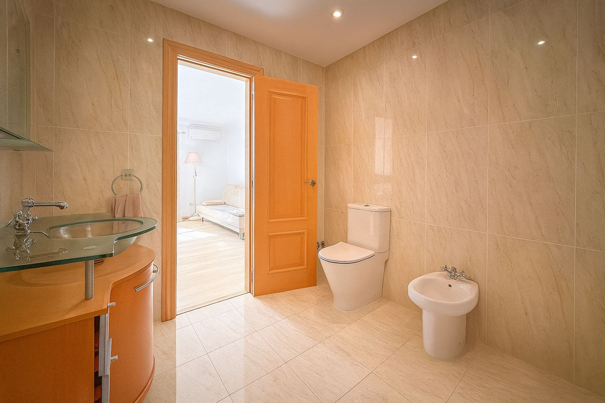 4 Bed Townhouse for sale in Cerros Del Aguila Costa Del Sol, Málaga, Spain