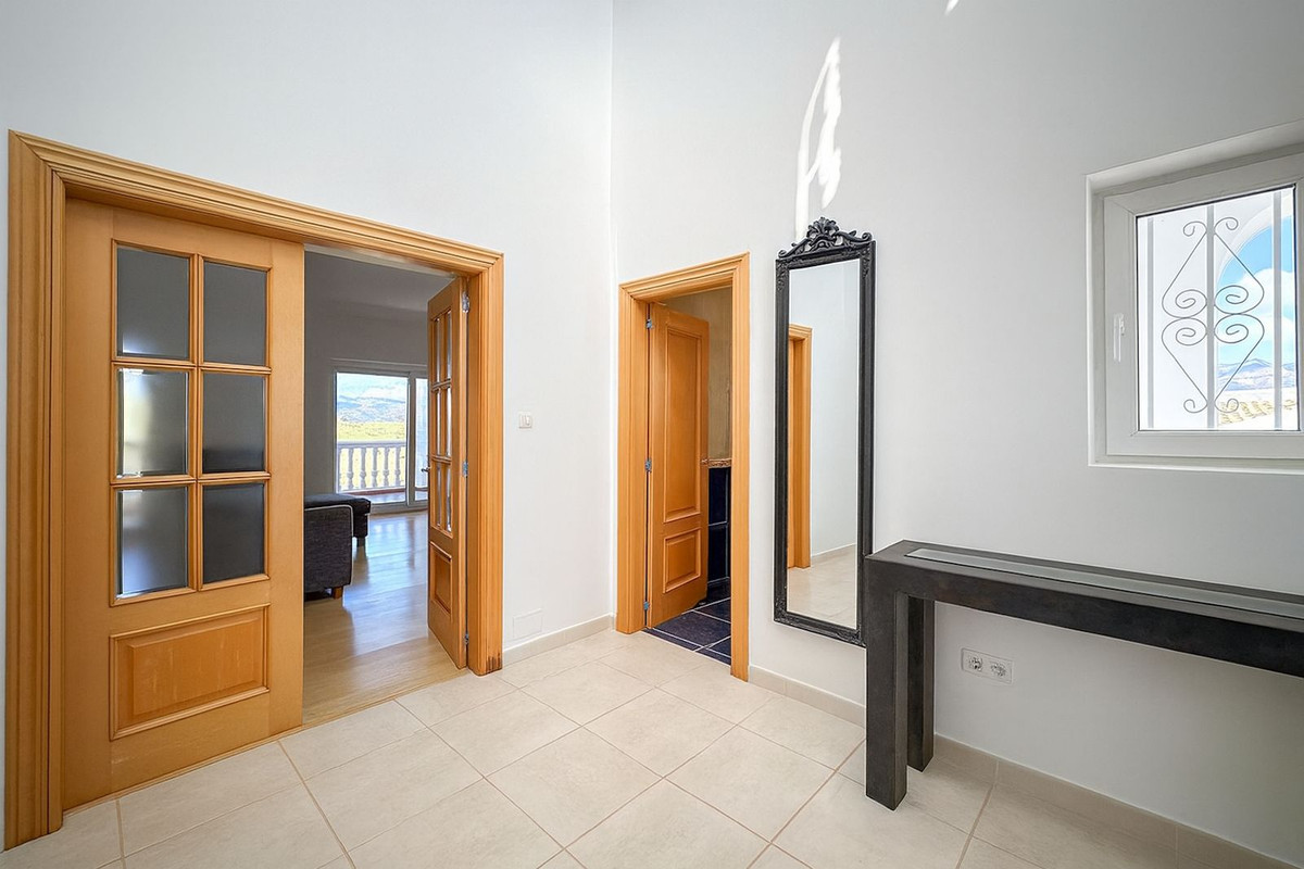 4 Bed Townhouse for sale in Cerros Del Aguila Costa Del Sol, Málaga, Spain