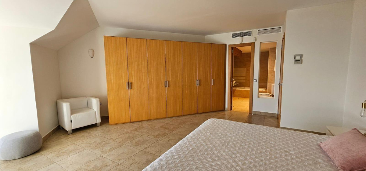 3 Bed Apartment for sale in Benalmadena Costa Del Sol, Málaga, Spain