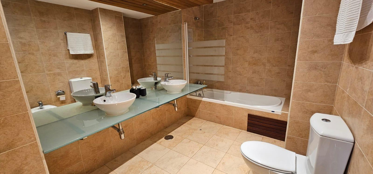 3 Bed Apartment for sale in Benalmadena Costa Del Sol, Málaga, Spain