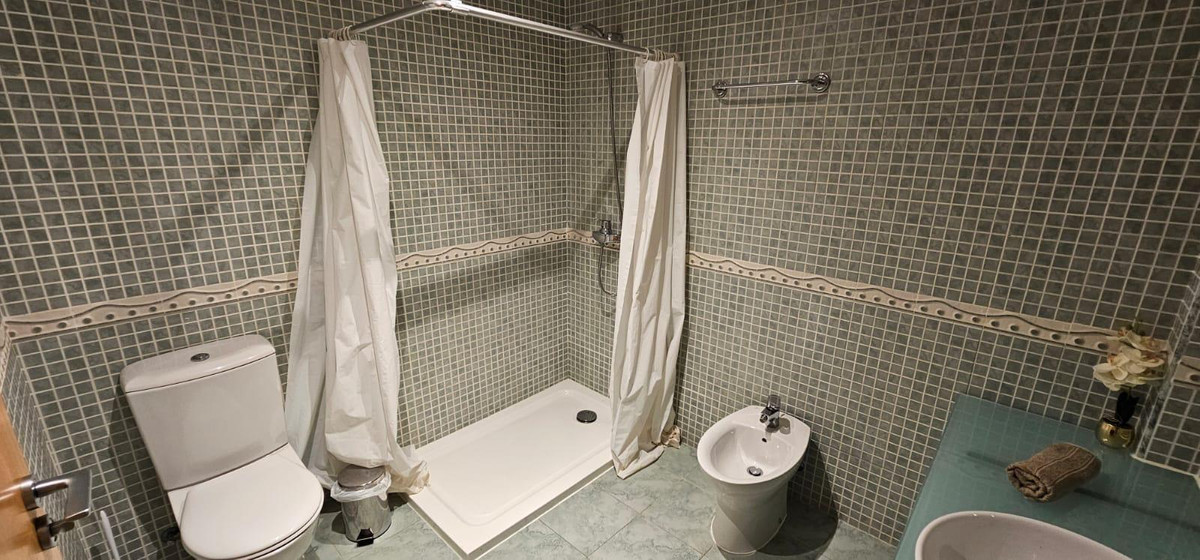 3 Bed Apartment for sale in Benalmadena Costa Del Sol, Málaga, Spain