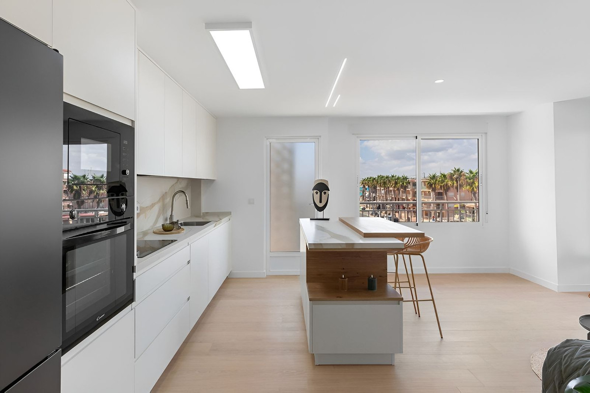 Se vende Apartamento Planta Media de 3 dormitorios en Costa Blanca, Alicante, España