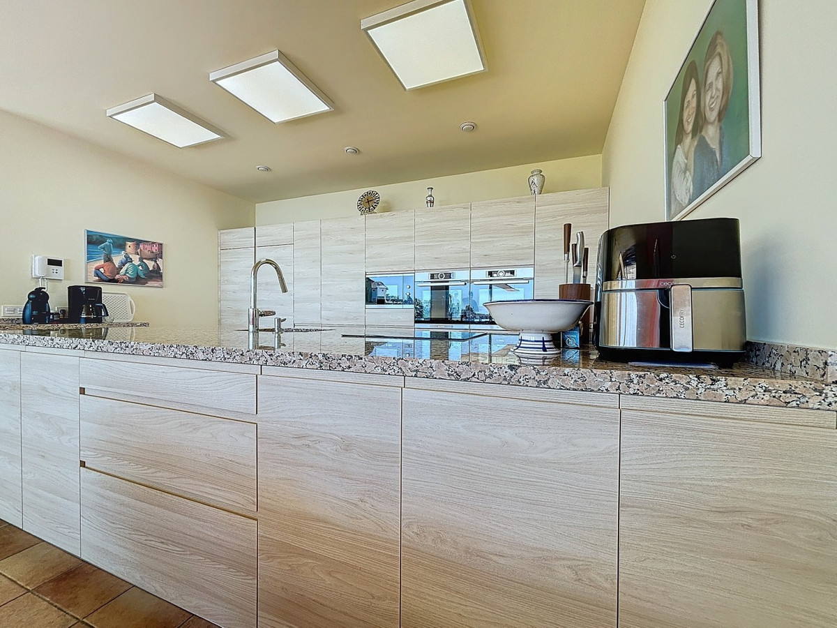 Se vende Villa - Chalet de 3 dormitorios en Costa Del Sol East, Málaga, España