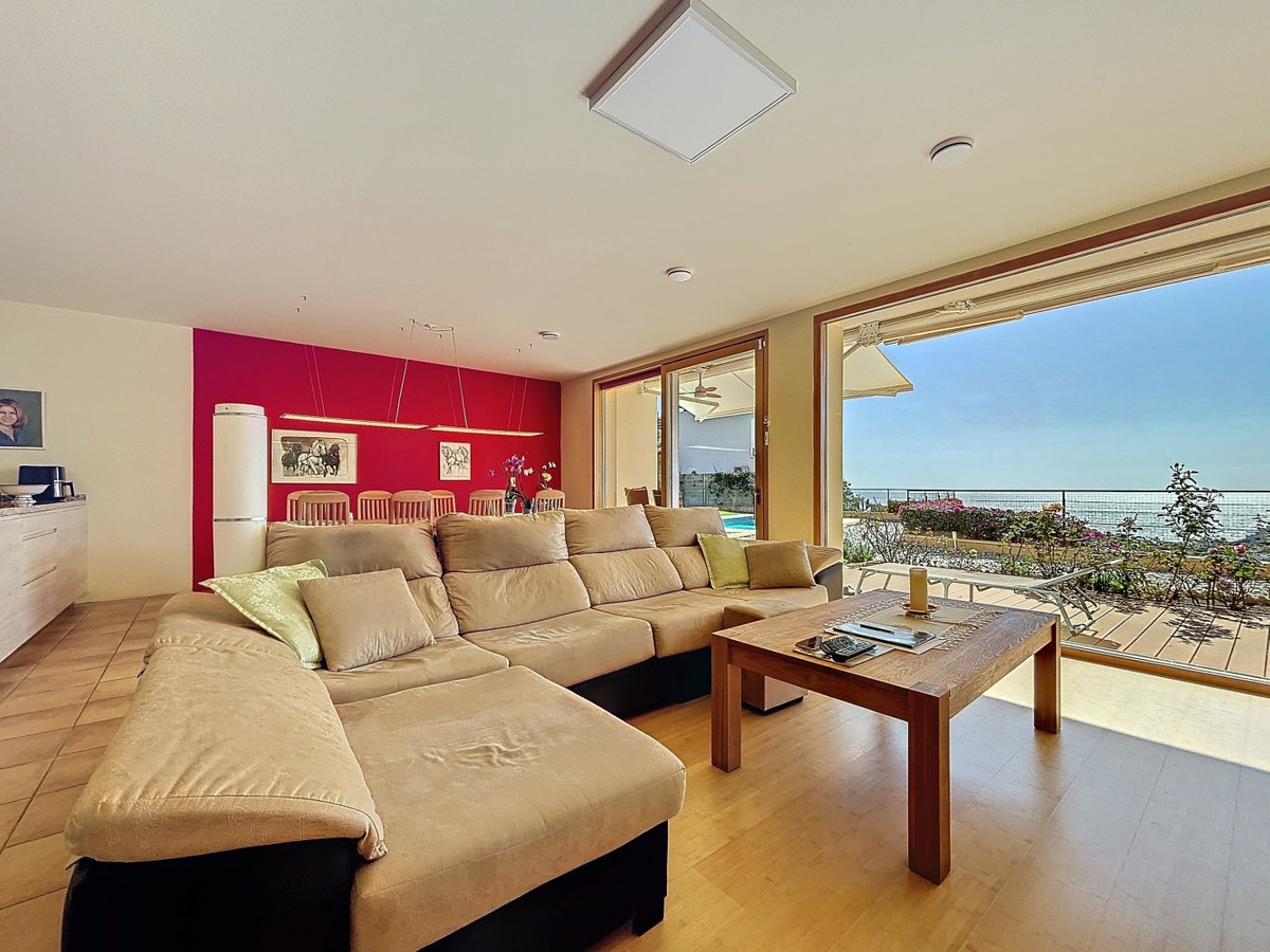 Se vende Villa - Chalet de 3 dormitorios en Costa Del Sol East, Málaga, España