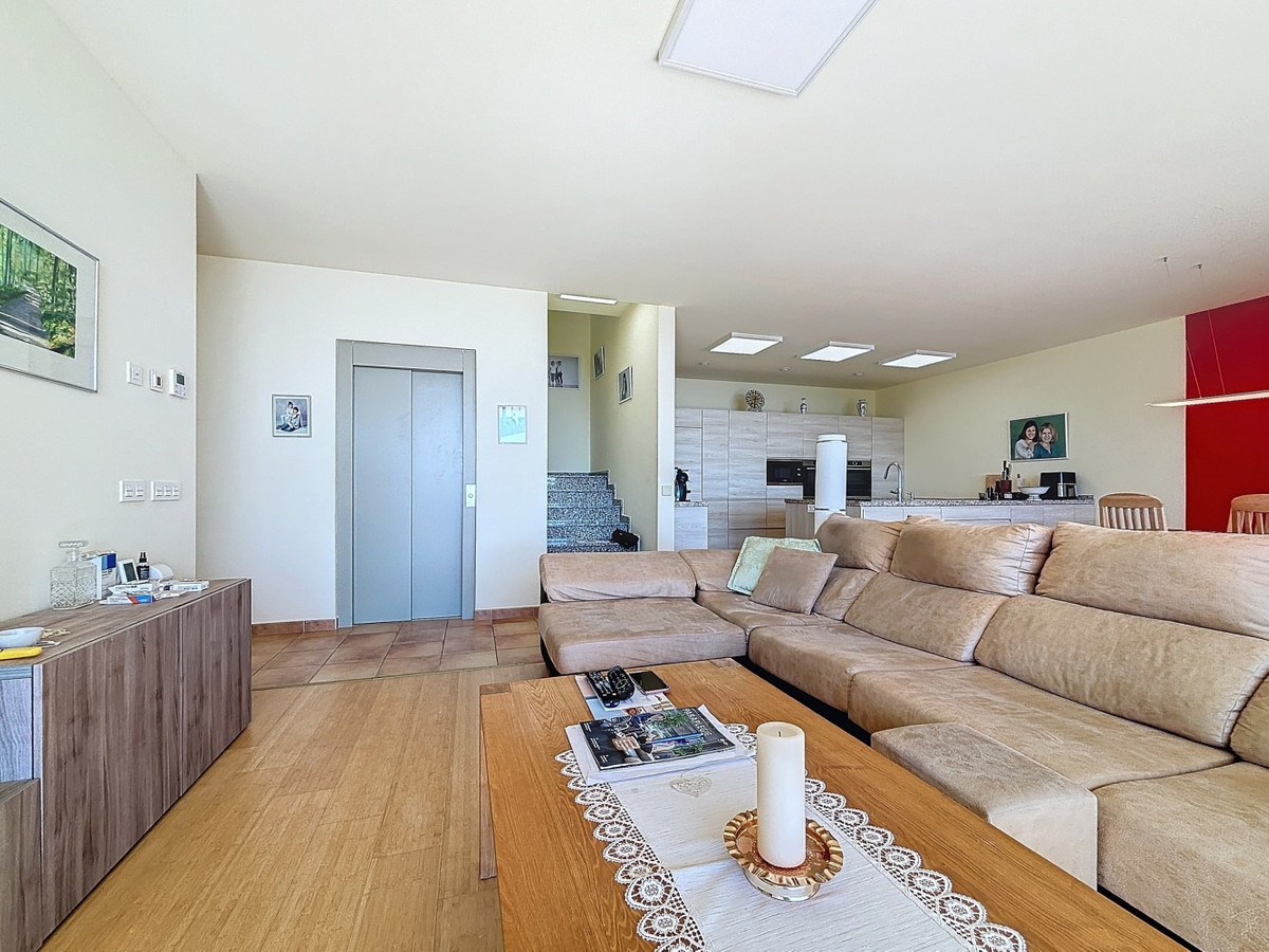 Se vende Villa - Chalet de 3 dormitorios en Costa Del Sol East, Málaga, España