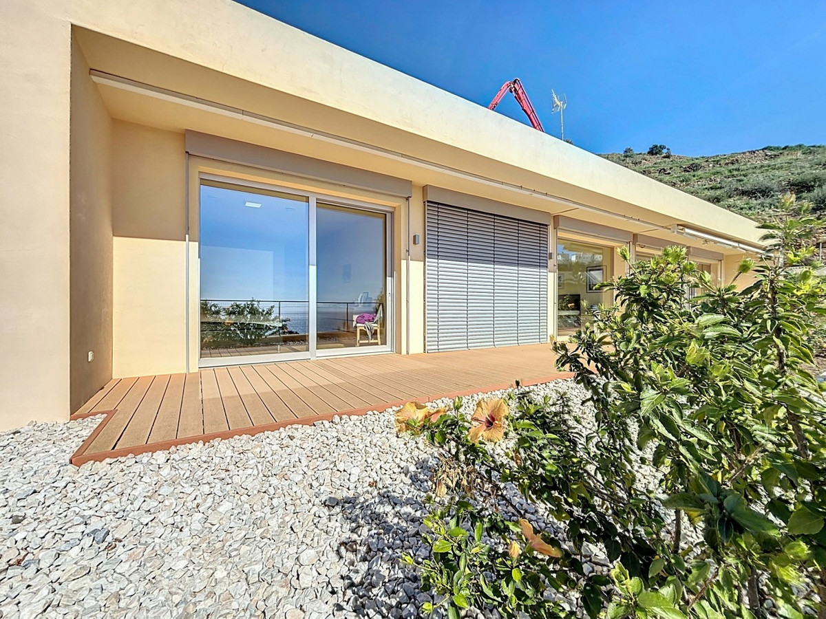 Se vende Villa - Chalet de 3 dormitorios en Costa Del Sol East, Málaga, España