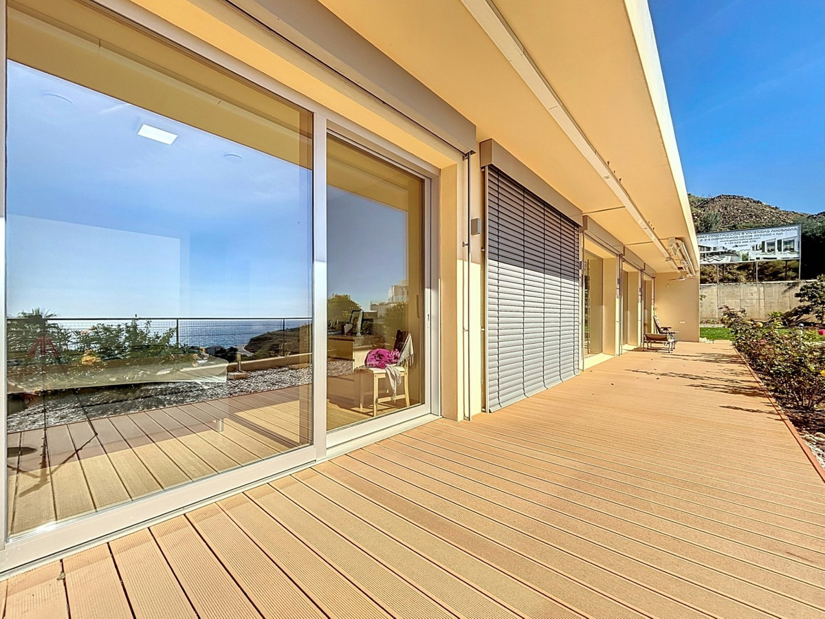 Se vende Villa - Chalet de 3 dormitorios en Costa Del Sol East, Málaga, España