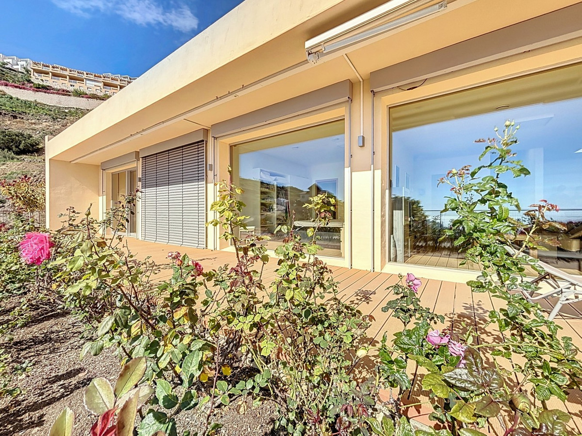 Se vende Villa - Chalet de 3 dormitorios en Costa Del Sol East, Málaga, España