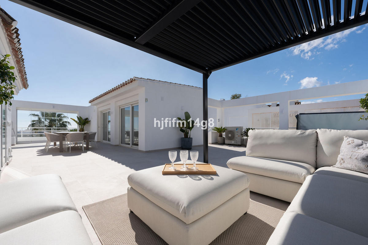 5 Bed Apartment for sale in Nueva Andalucía Costa Del Sol, Málaga, Spain