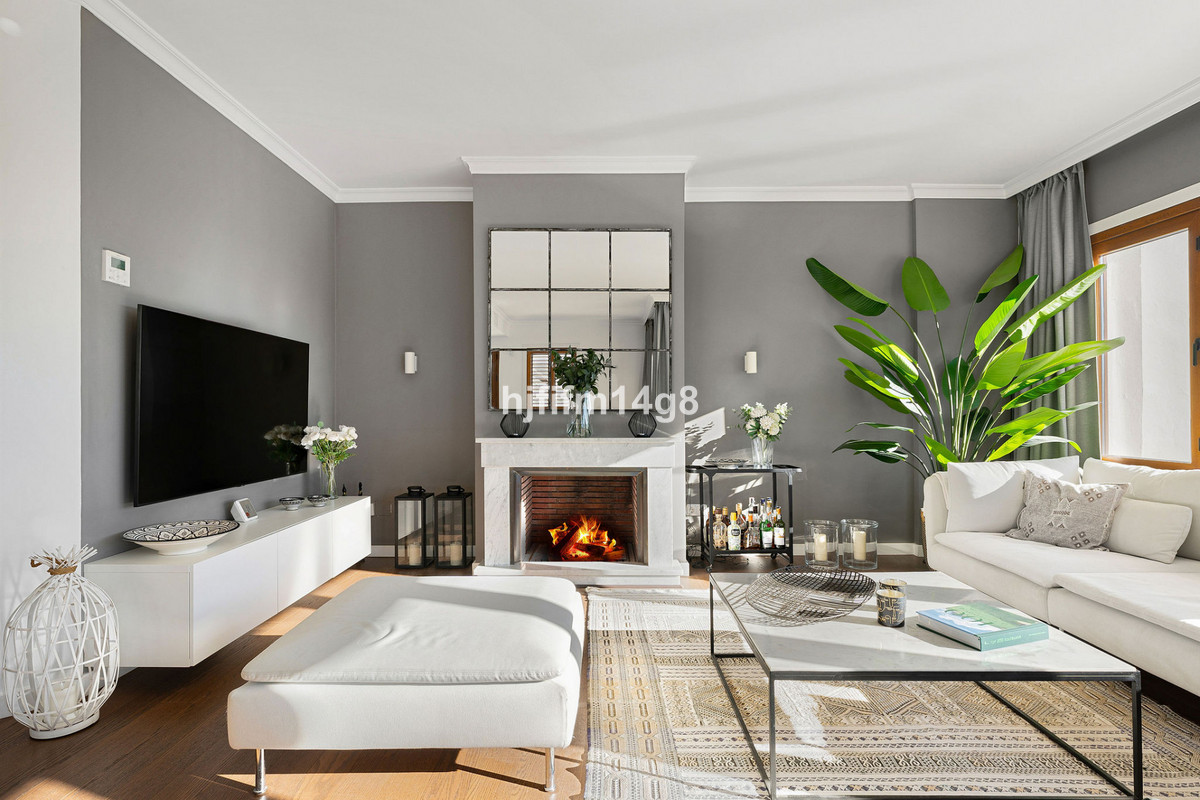 5 Bed Apartment for sale in Nueva Andalucía Costa Del Sol, Málaga, Spain