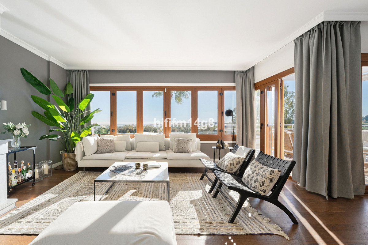5 Bed Apartment for sale in Nueva Andalucía Costa Del Sol, Málaga, Spain