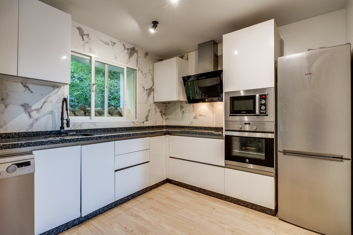 Se vende Apartamento Planta Media de 3 dormitorios en Costa Del Sol, Málaga, España
