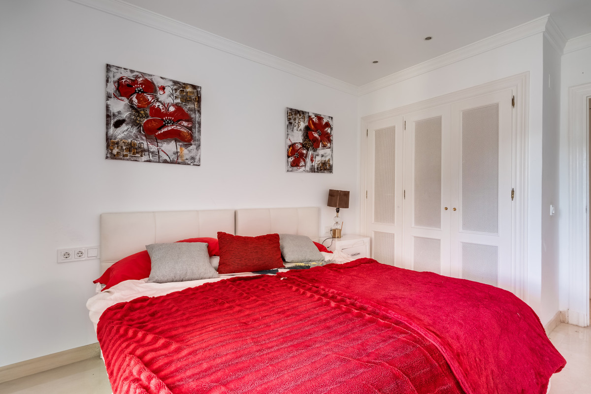 Se vende Apartamento Planta Media de 3 dormitorios en Costa Del Sol, Málaga, España