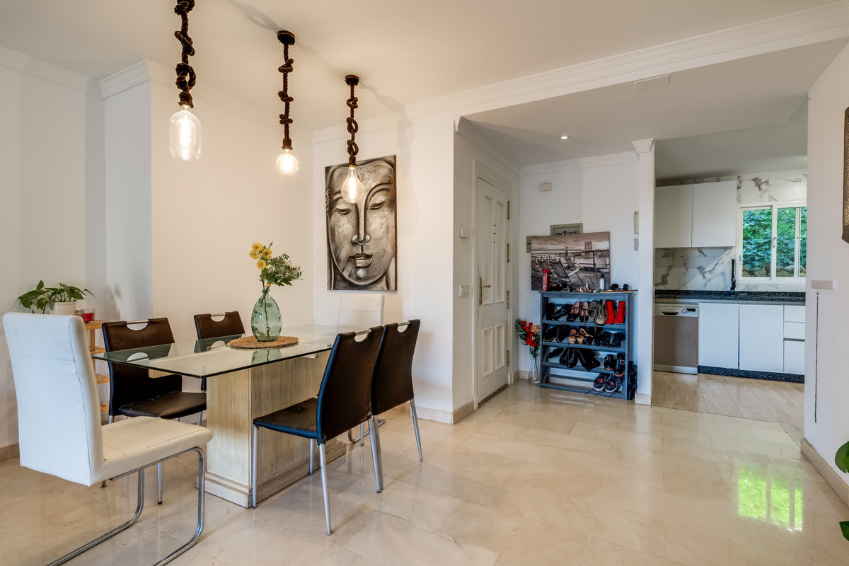 Se vende Apartamento Planta Media de 3 dormitorios en Costa Del Sol, Málaga, España