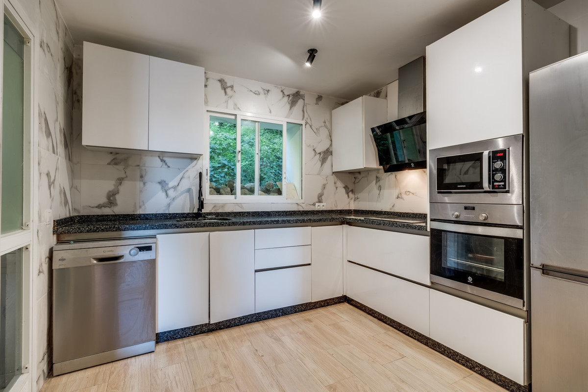 Se vende Apartamento Planta Media de 3 dormitorios en Costa Del Sol, Málaga, España