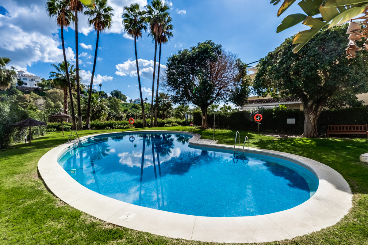Se vende Apartamento Planta Media de 3 dormitorios en Costa Del Sol, Málaga, España