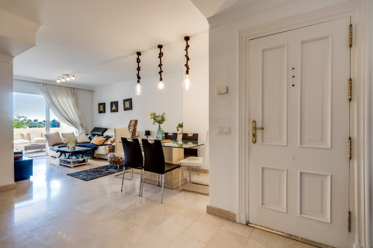 Se vende Apartamento Planta Media de 3 dormitorios en Costa Del Sol, Málaga, España