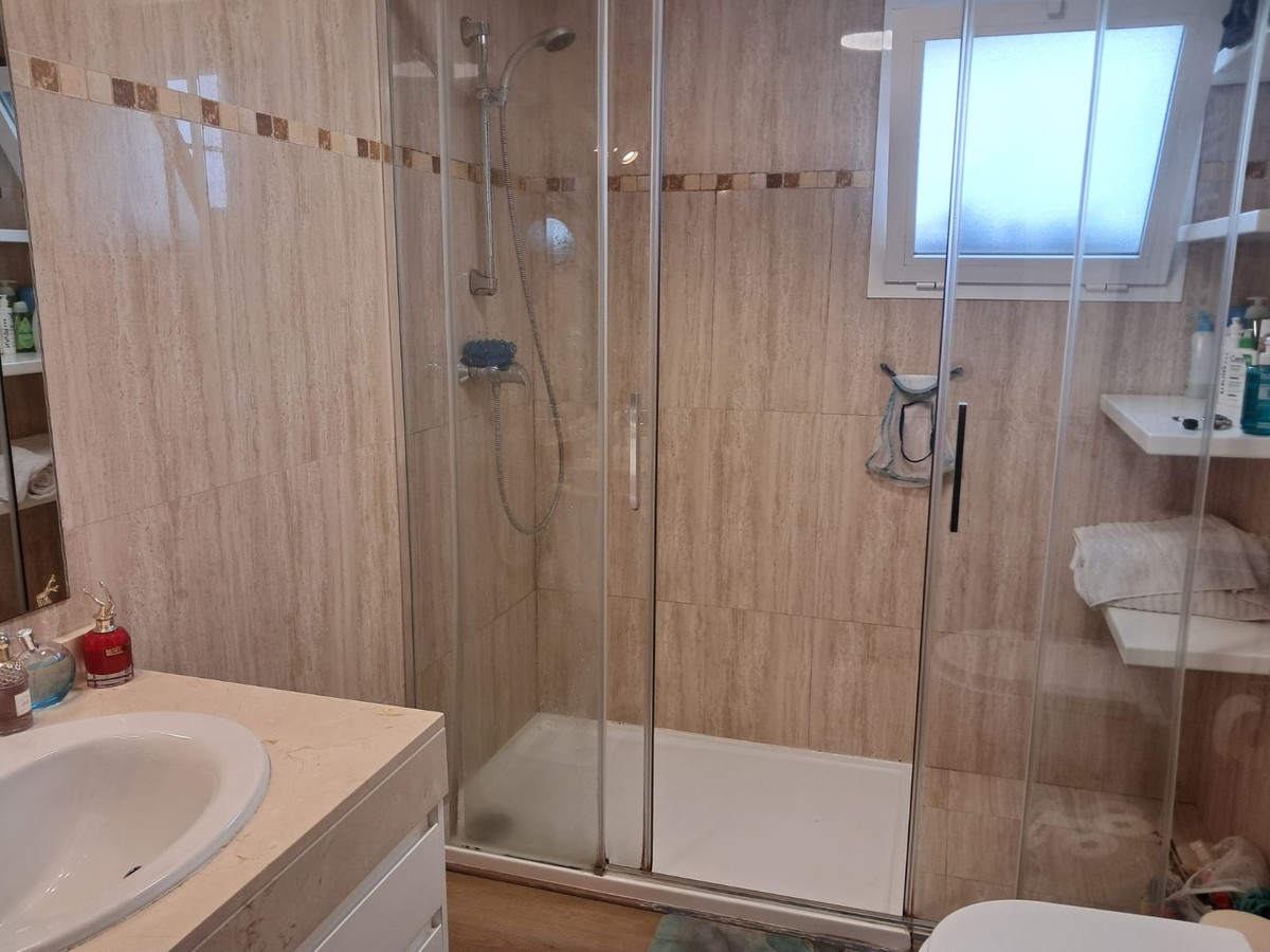 Se vende Ático de 3 dormitorios en Costa Del Sol, Cadiz, España