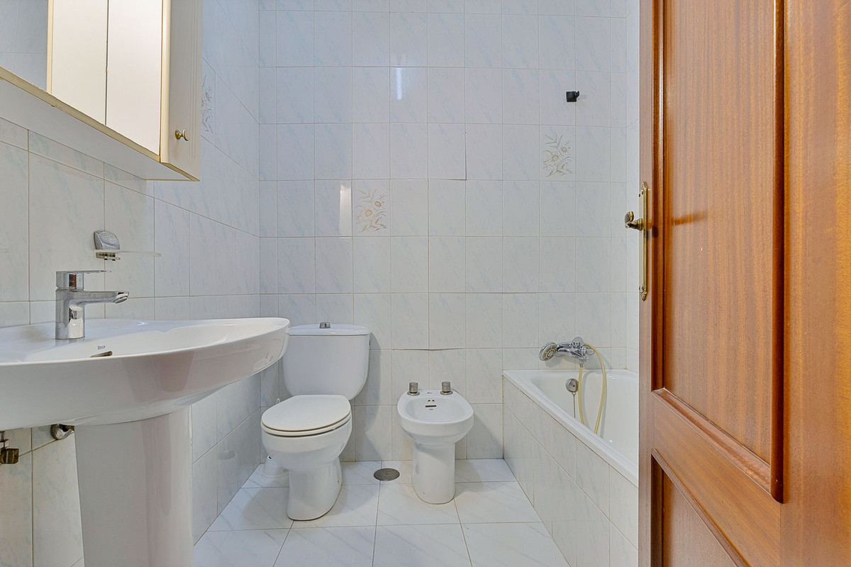 5 Bed Townhouse for sale in Mijas Costa Del Sol, Málaga, Spain