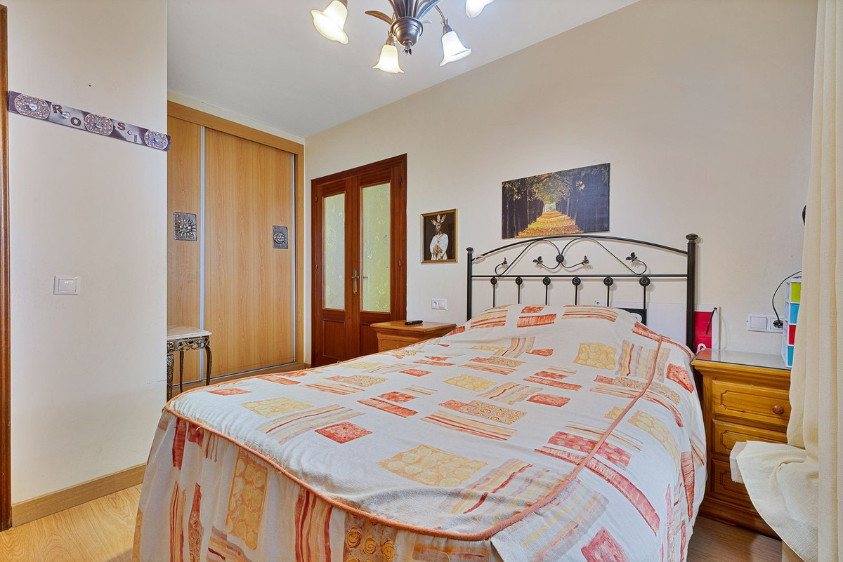 5 Bed Townhouse for sale in Mijas Costa Del Sol, Málaga, Spain