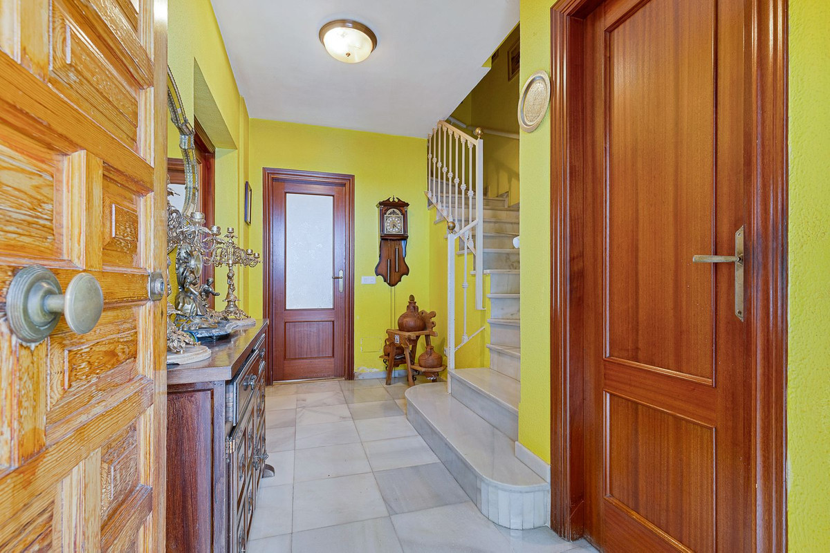 5 Bed Townhouse for sale in Mijas Costa Del Sol, Málaga, Spain