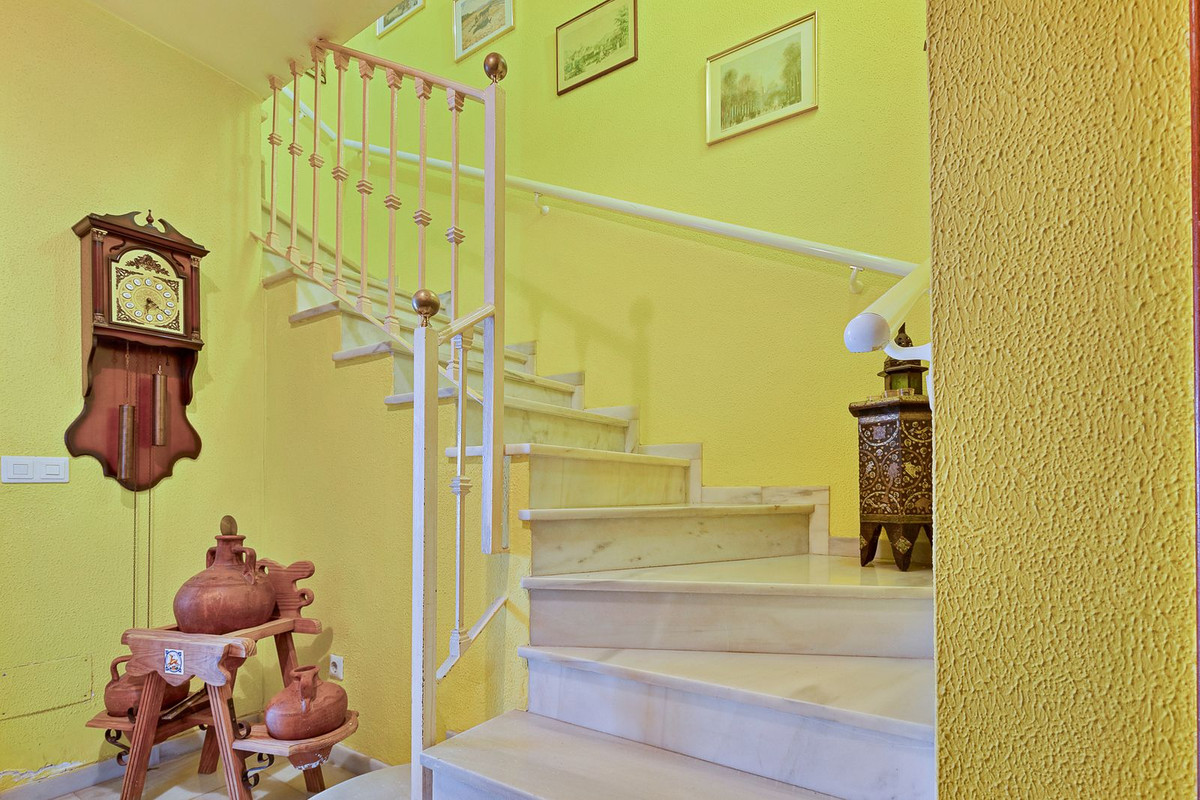 5 Bed Townhouse for sale in Mijas Costa Del Sol, Málaga, Spain