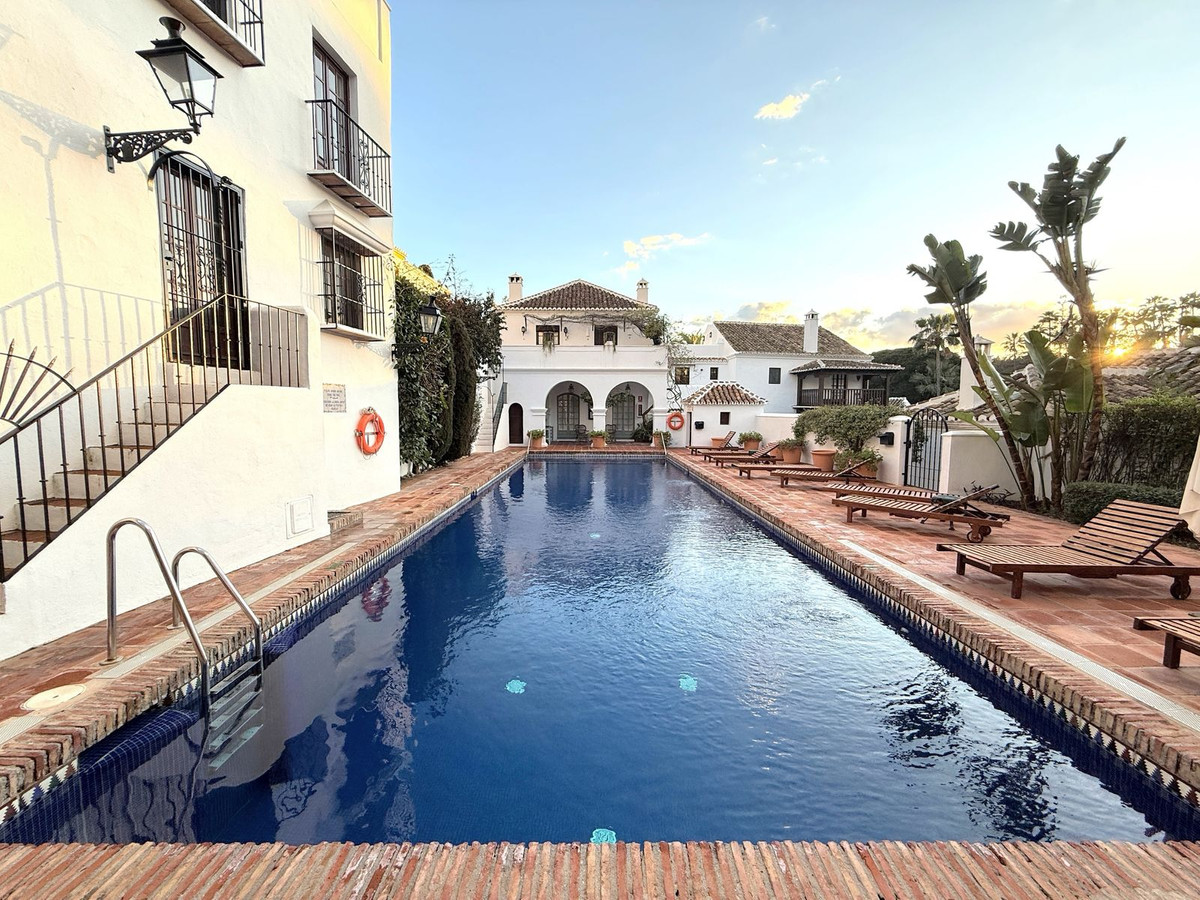 4 Bed Townhouse for sale in Marbella Costa Del Sol, Málaga, Spain