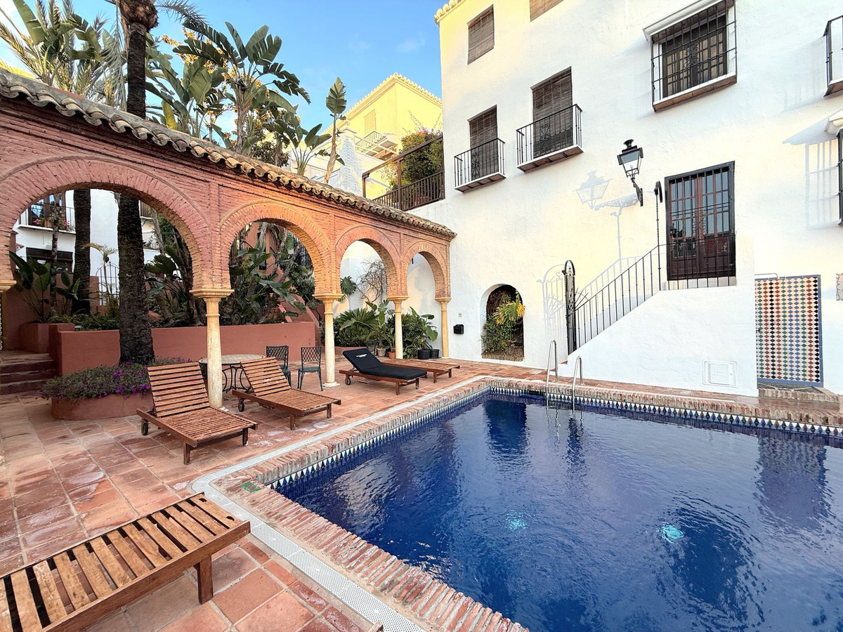 4 Bed Townhouse for sale in Marbella Costa Del Sol, Málaga, Spain